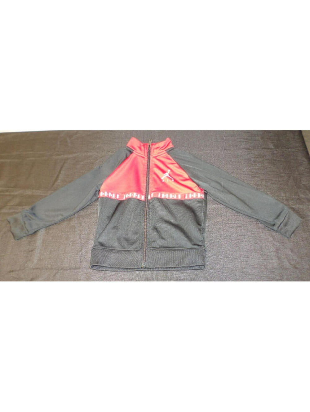 DESIGNER AIR JORDAN INFANT BABY FULL ZIP LIGHTWEIGHT BLACK & RED JACKET 24months